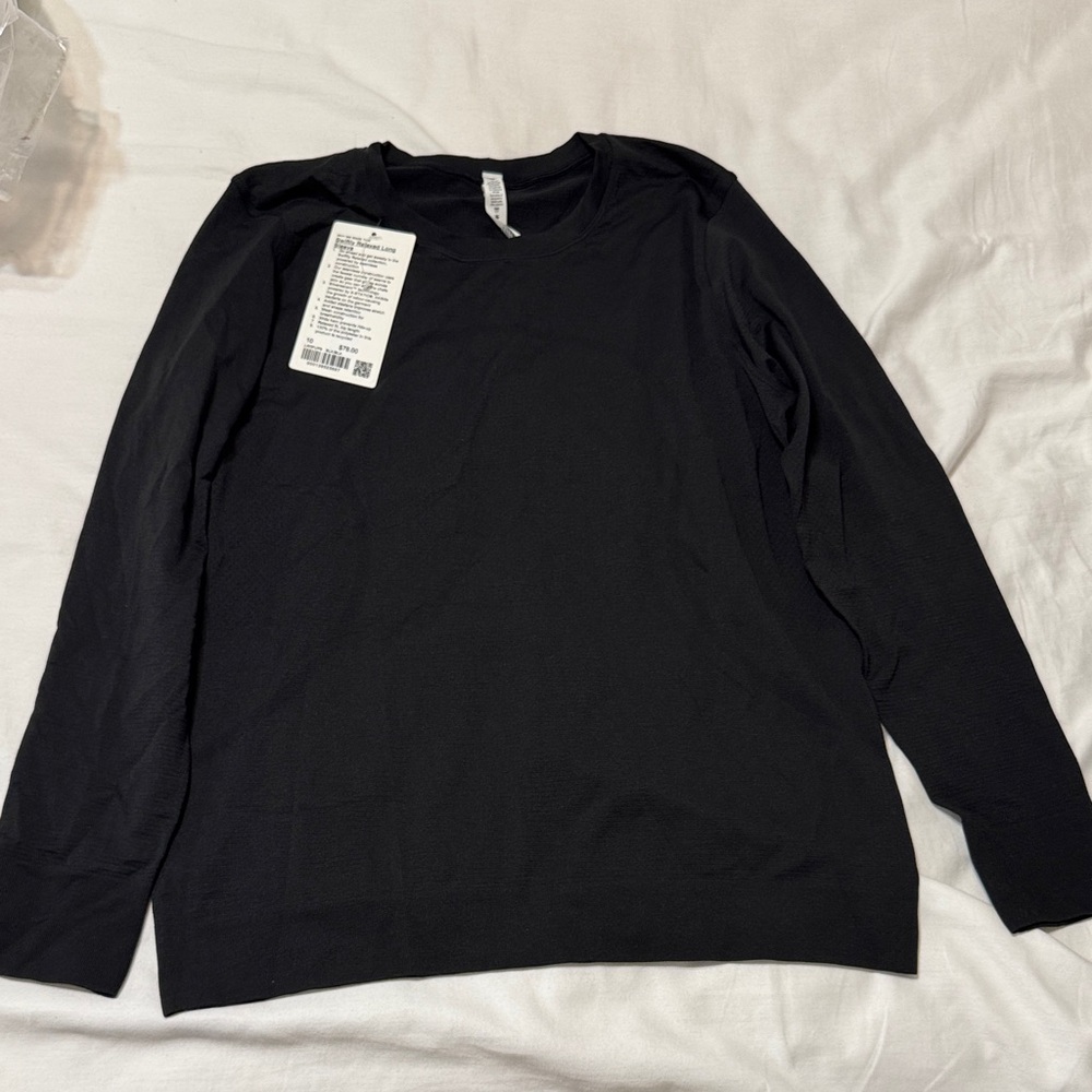 lululemon athletica Black Short Sleeve Tee